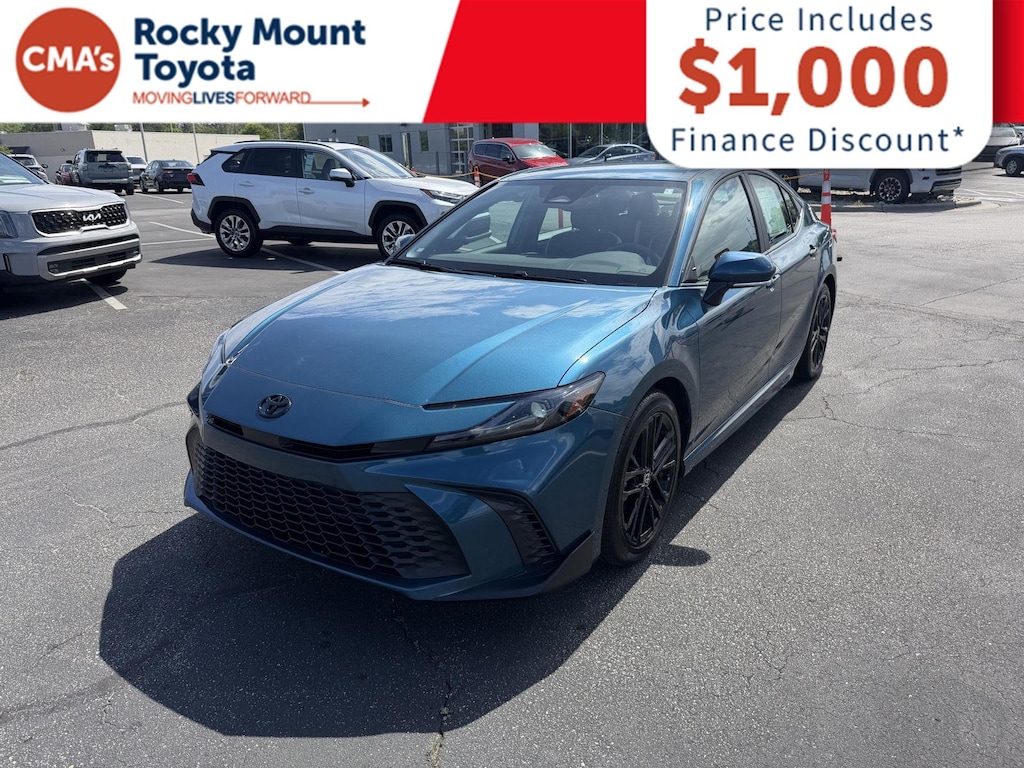 Used 2025 Toyota Camry SE Sedan