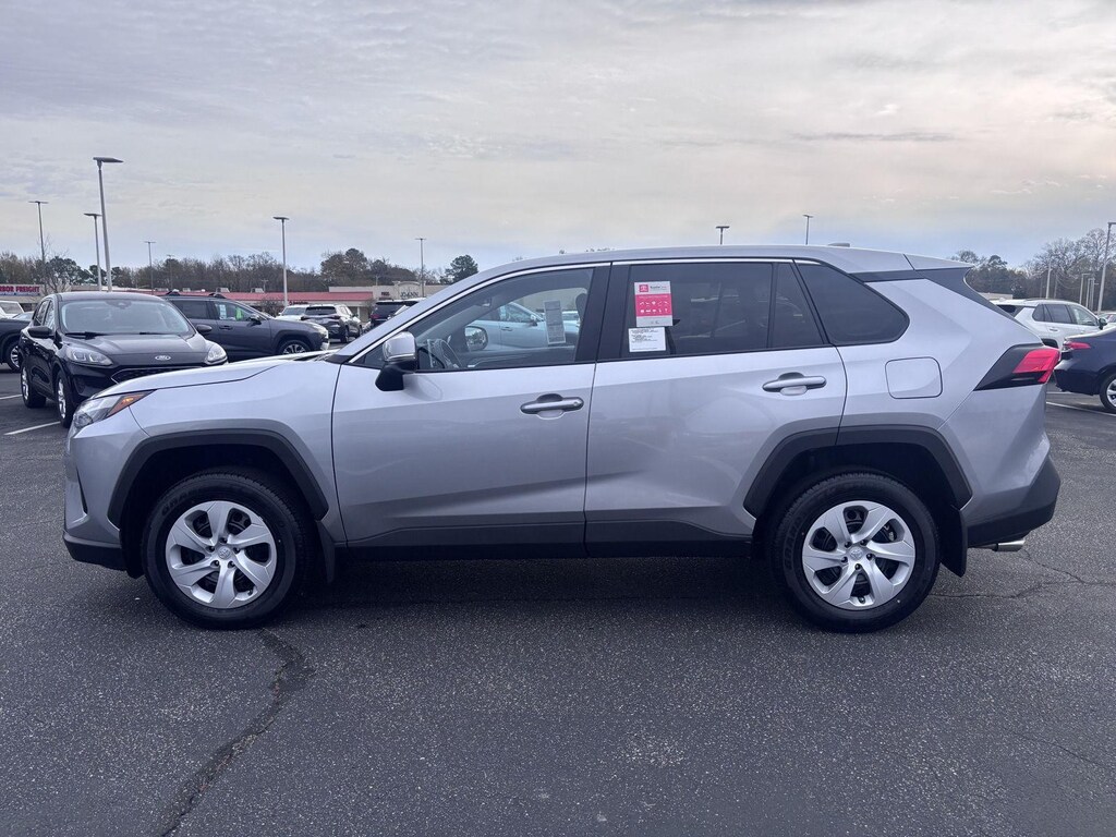 New 2025 Toyota RAV4 LE SUV