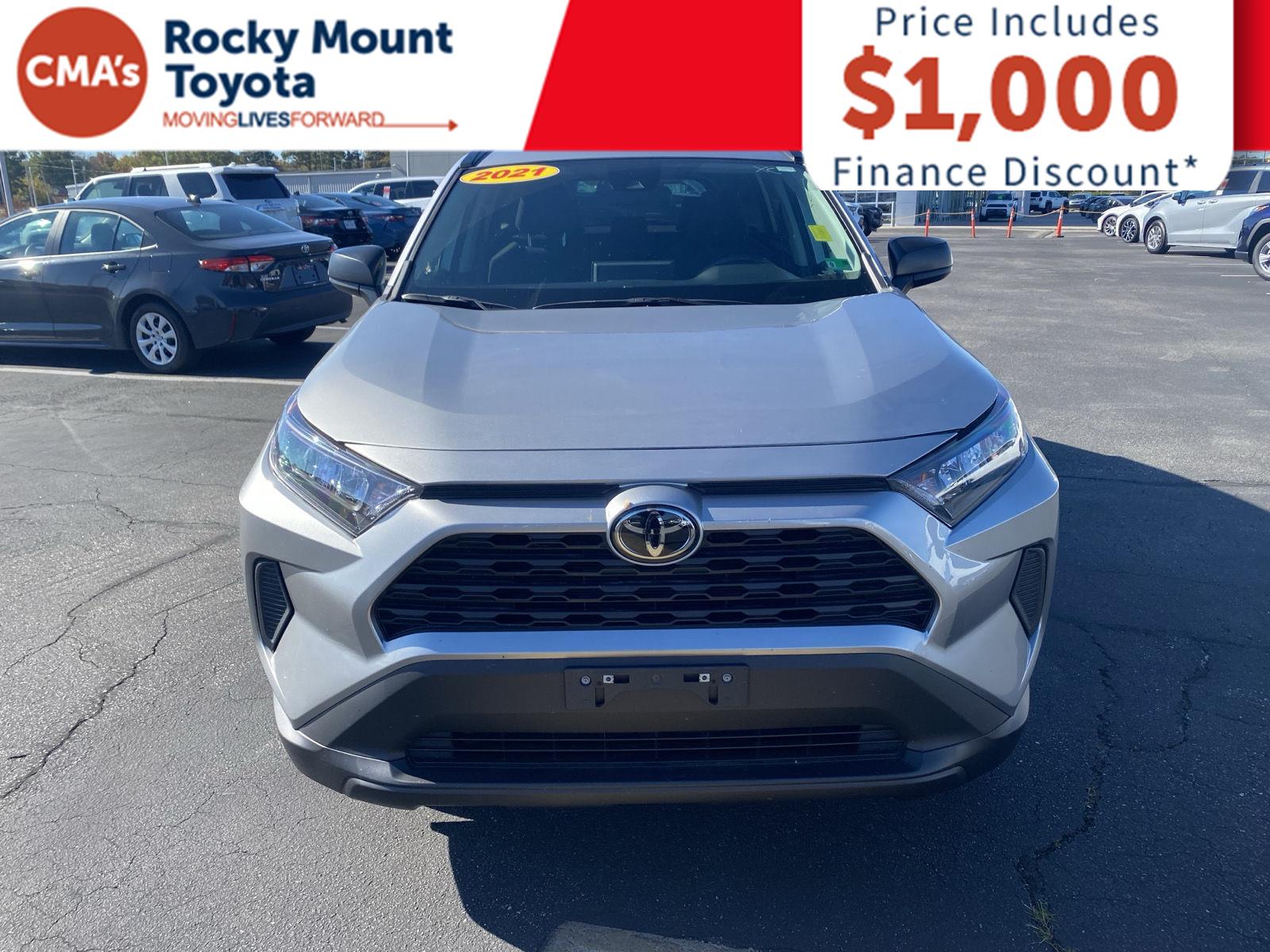 2021 Toyota RAV4 LE photo 2