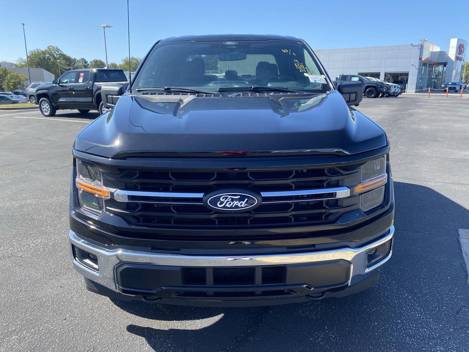 2024 Ford F-150 XLT photo 2