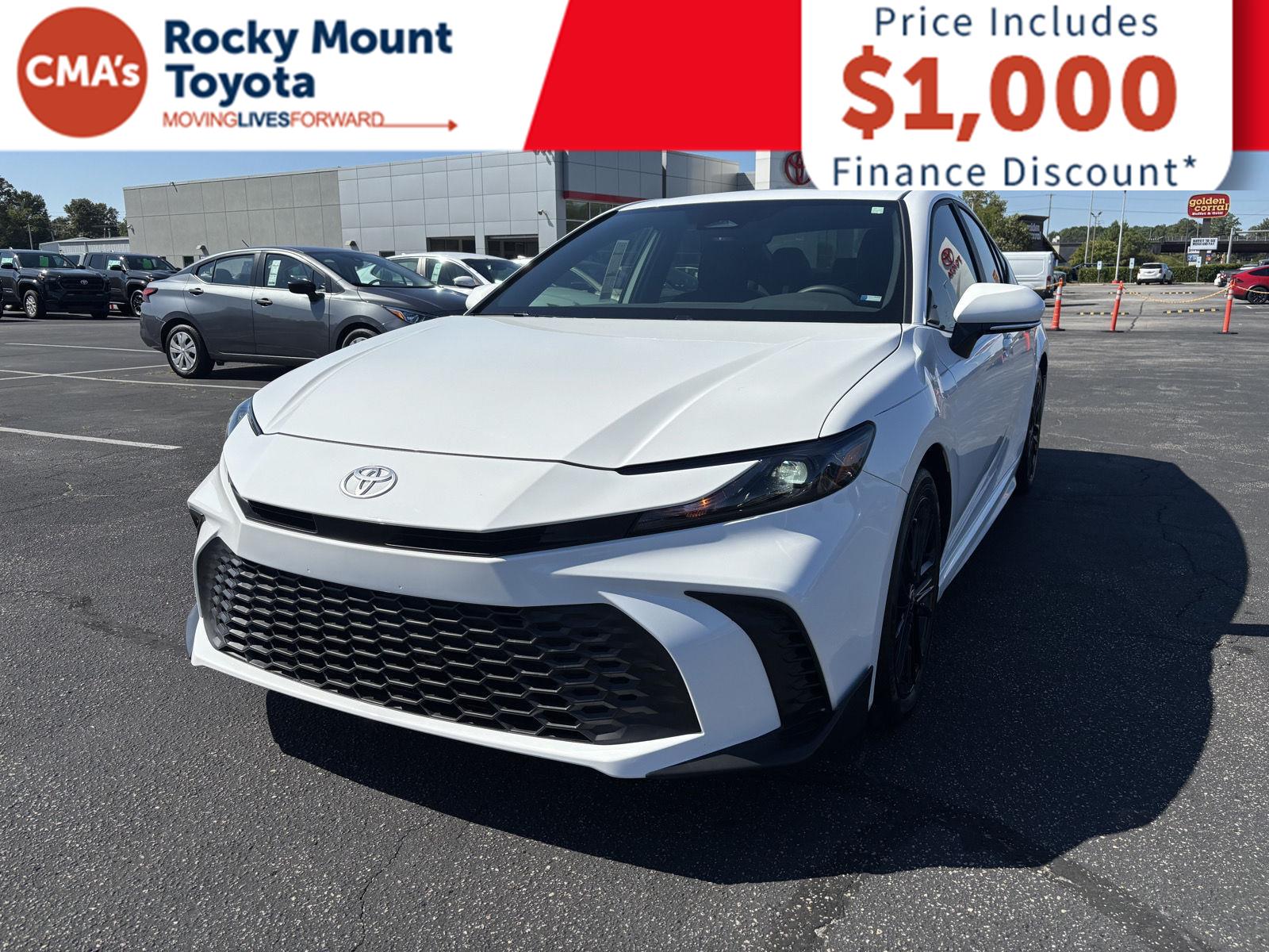 2025 Toyota Camry SE photo 3