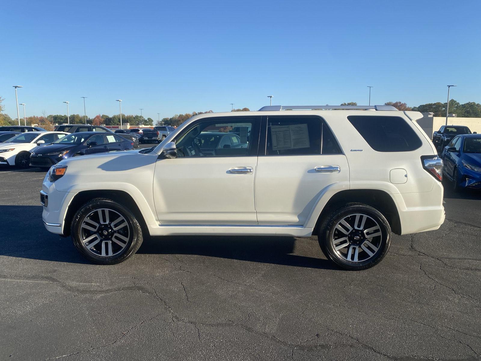 2022 Toyota 4Runner Limited photo 3