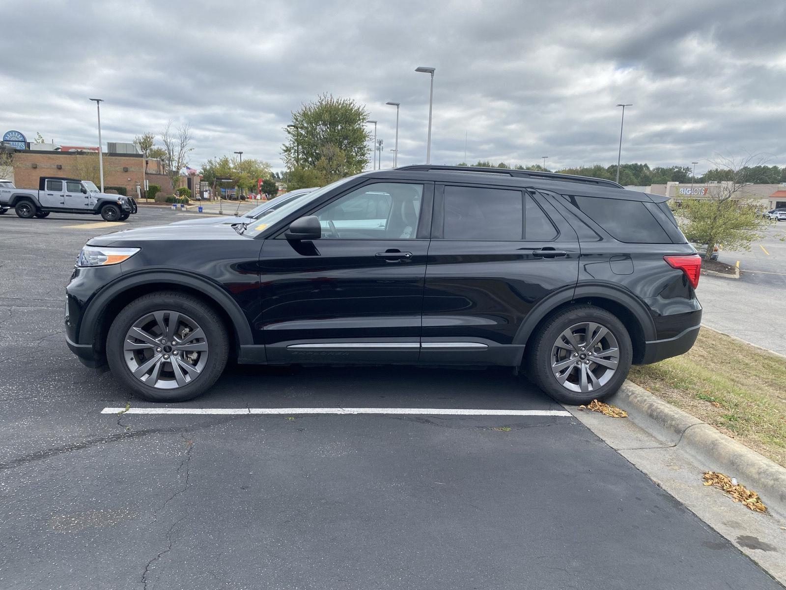 2021 Ford Explorer XLT photo 3
