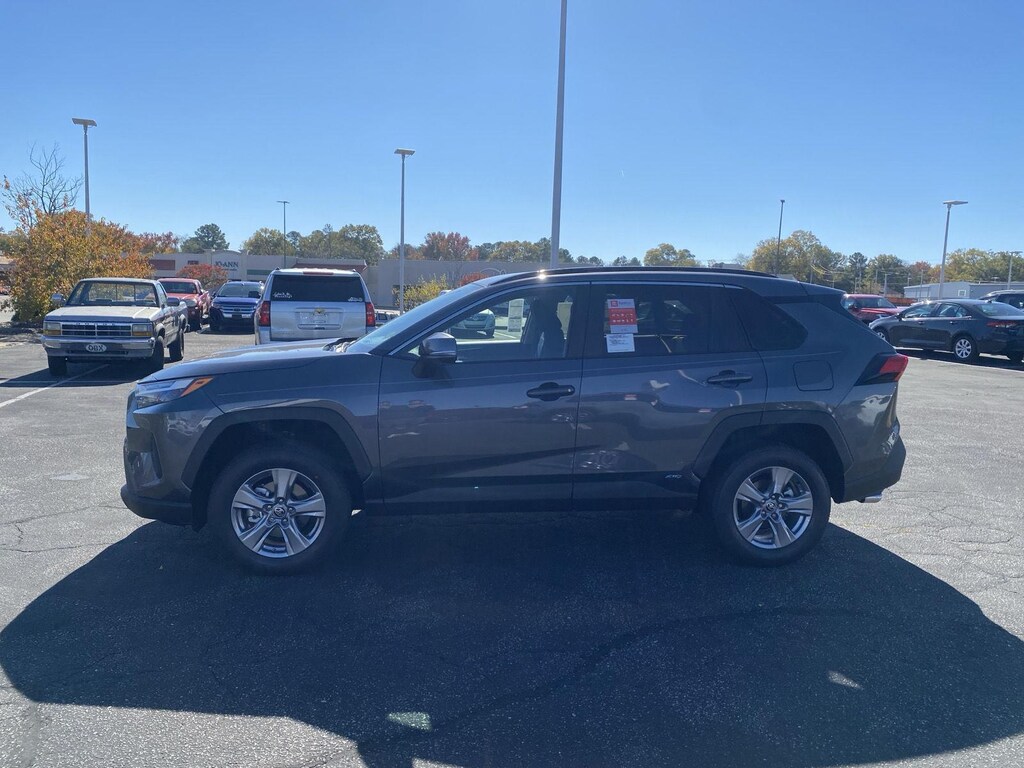 New 2025 Toyota RAV4 Hybrid XLE SUV