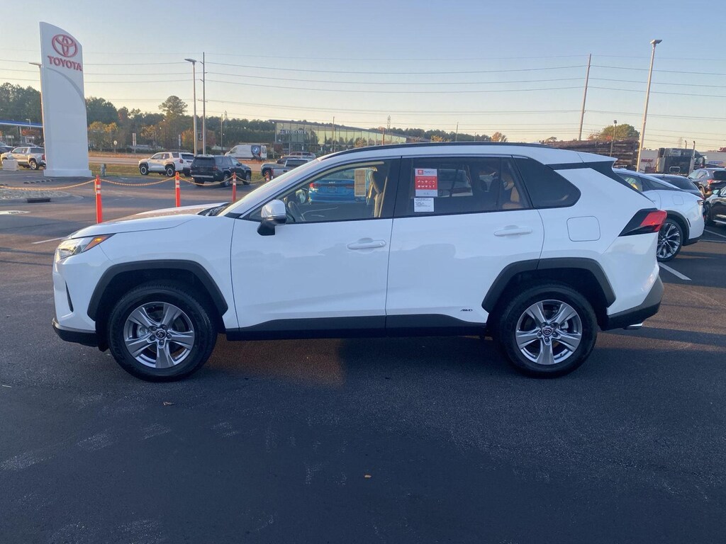 New 2025 Toyota RAV4 Hybrid XLE SUV