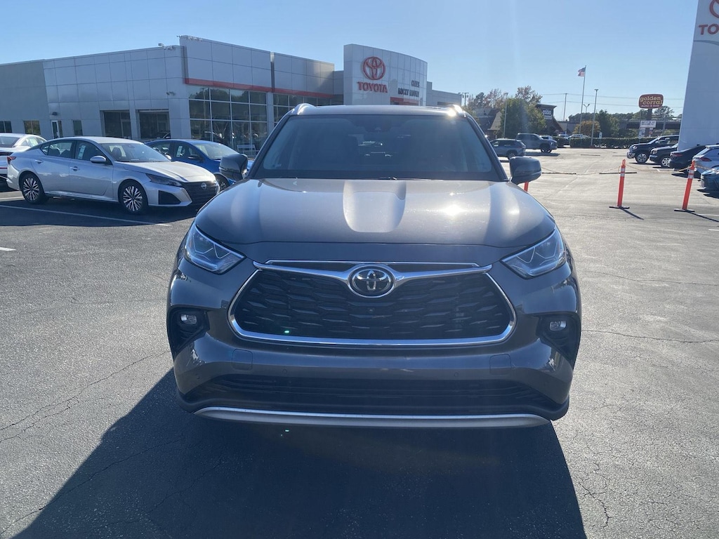 Used 2021 Toyota Highlander Platinum SUV