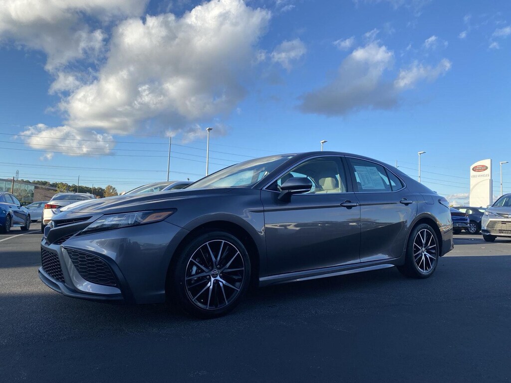 Used 2023 Toyota Camry SE Sedan