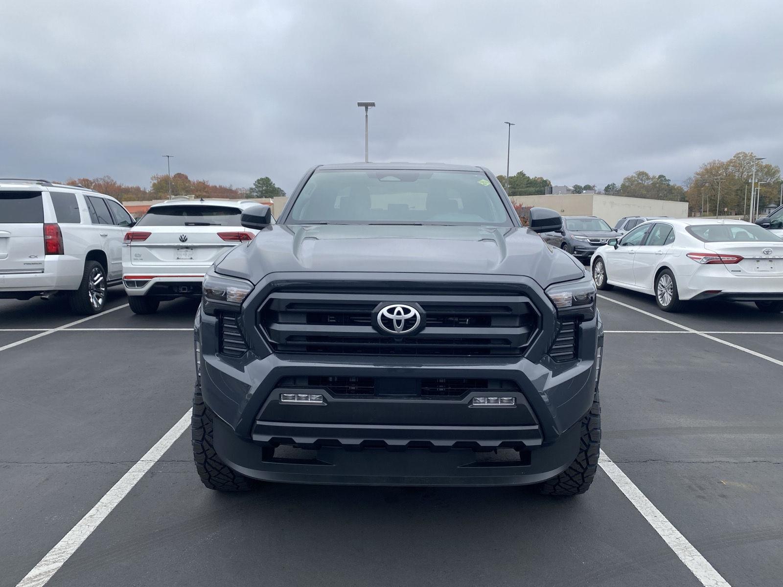 2025 Toyota Tacoma SR5 photo 2