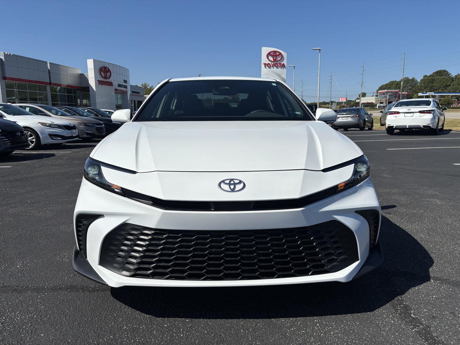 2025 Toyota Camry SE photo 2