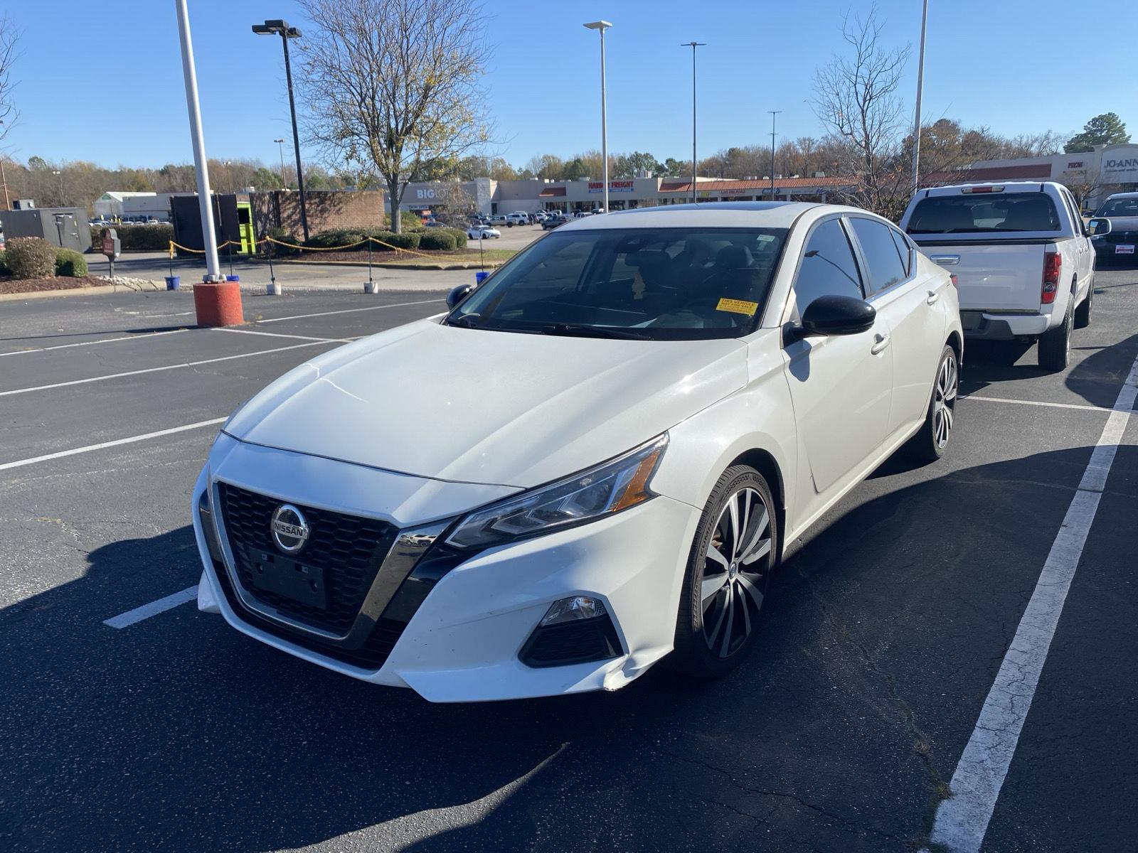 2021 Nissan Altima 2.5 SR photo 3