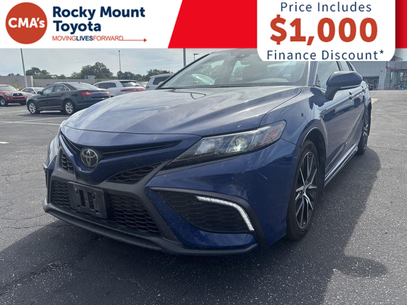 2023 Toyota Camry SE photo 3
