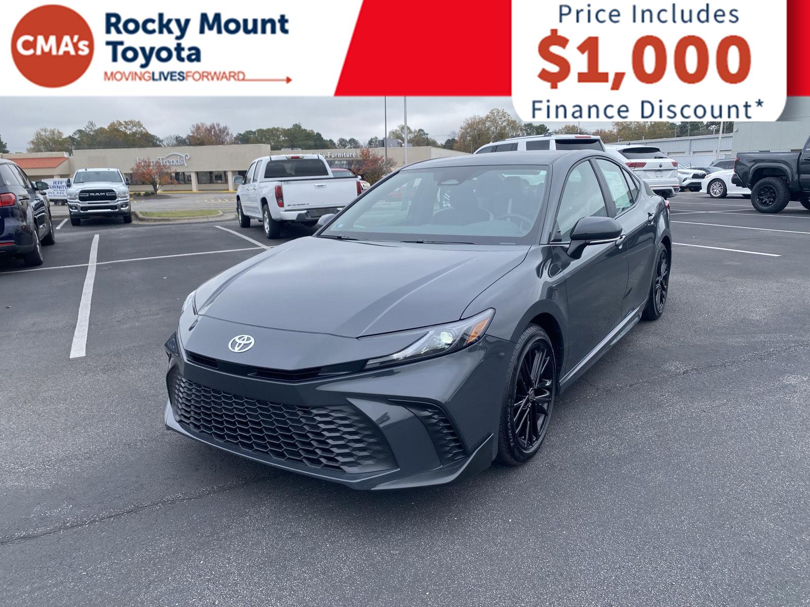 2025 Toyota Camry SE photo 3