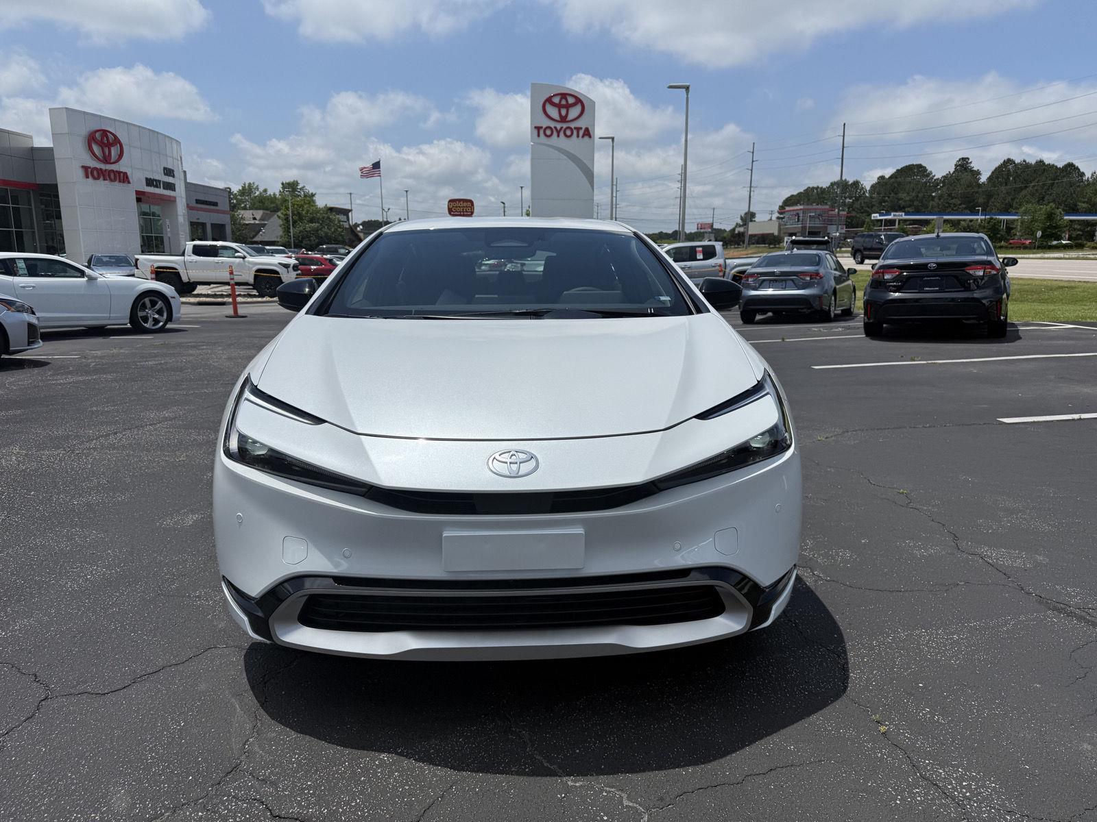 2025 Toyota Prius Plug-in Hybrid XSE photo 2