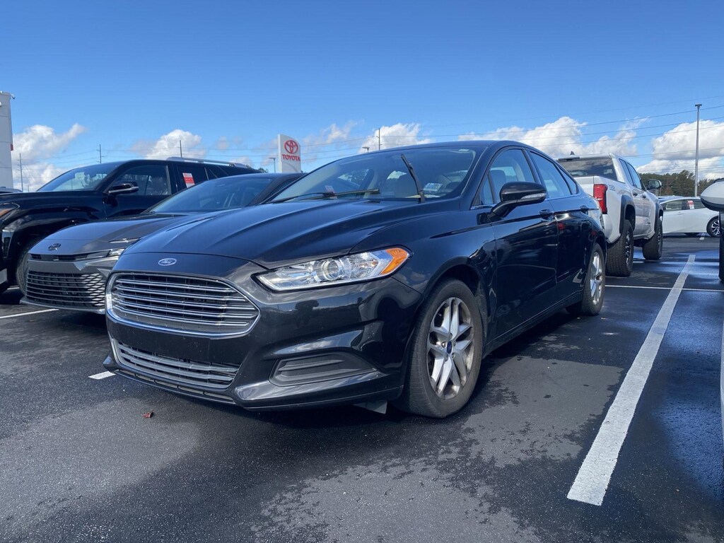 Used 2013 Ford Fusion SE Sedan