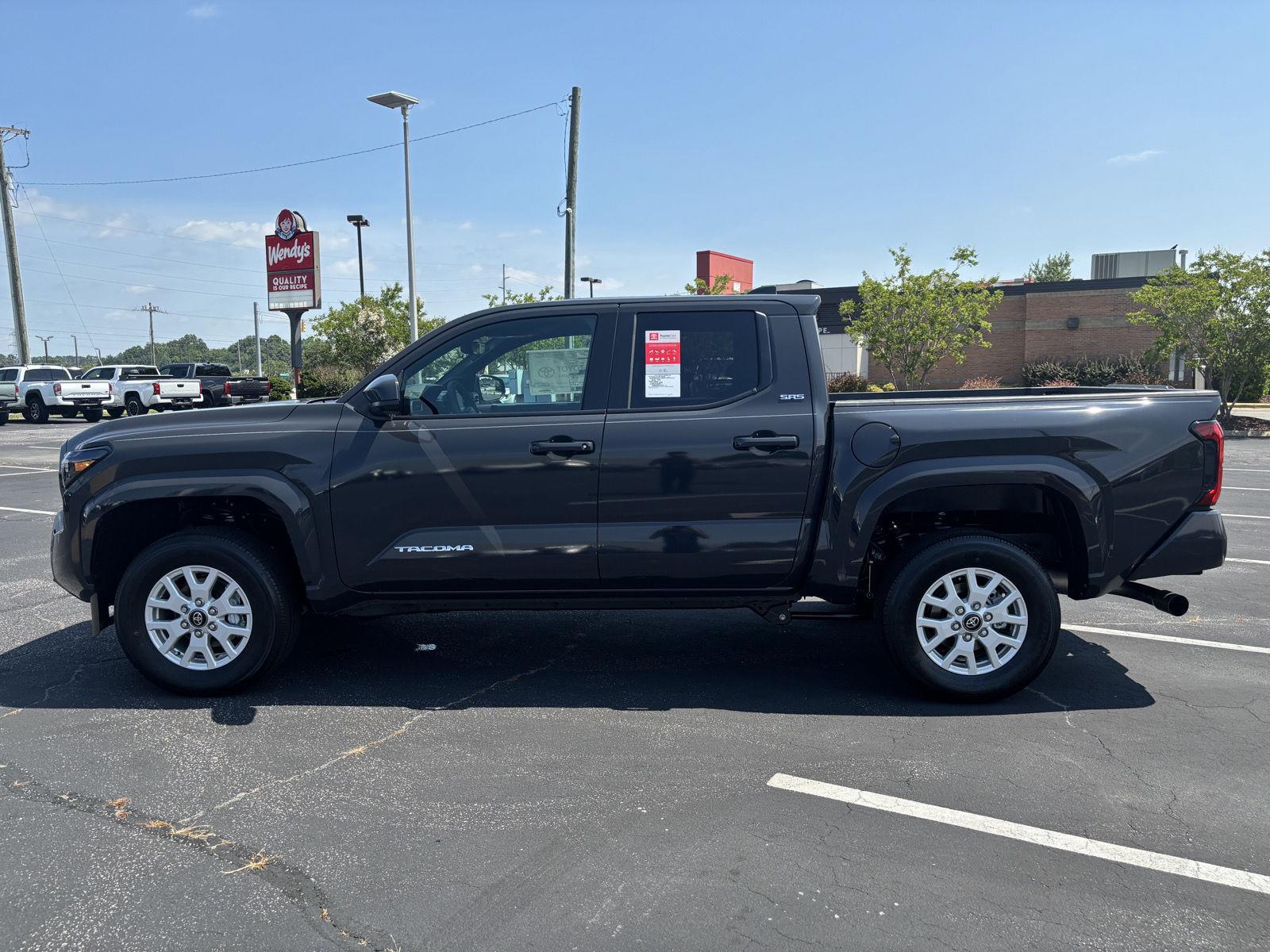 2025 Toyota Tacoma SR5 photo 4