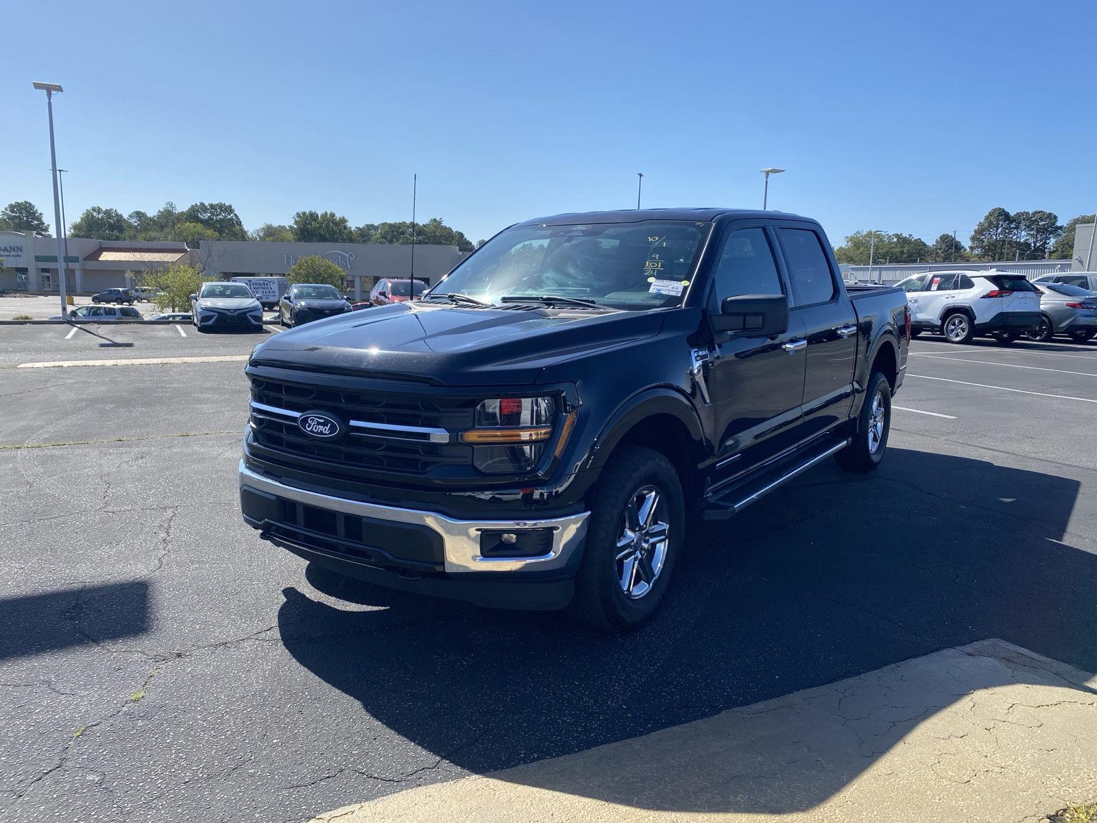 2024 Ford F-150 XLT photo 3