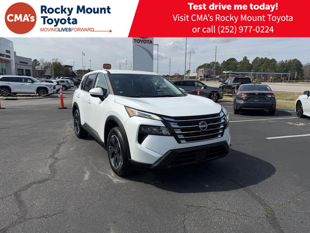 Used 2024 Nissan Rogue SV SUV