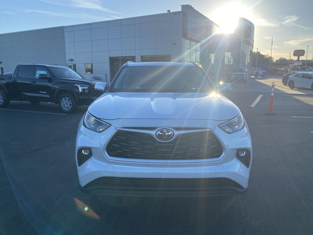 New 2026 Toyota Highlander XLE SUV