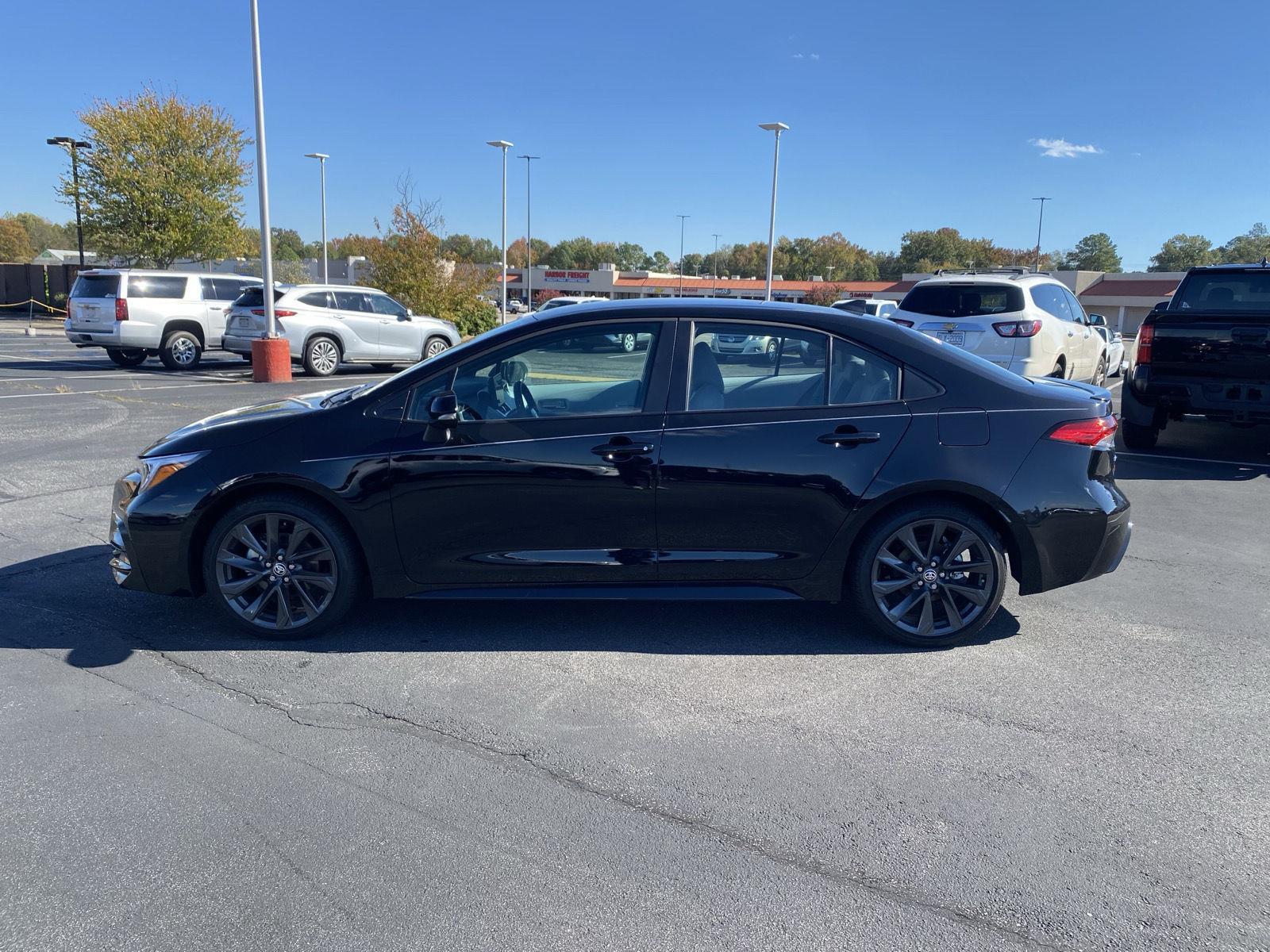 2025 Toyota Corolla SE photo 4