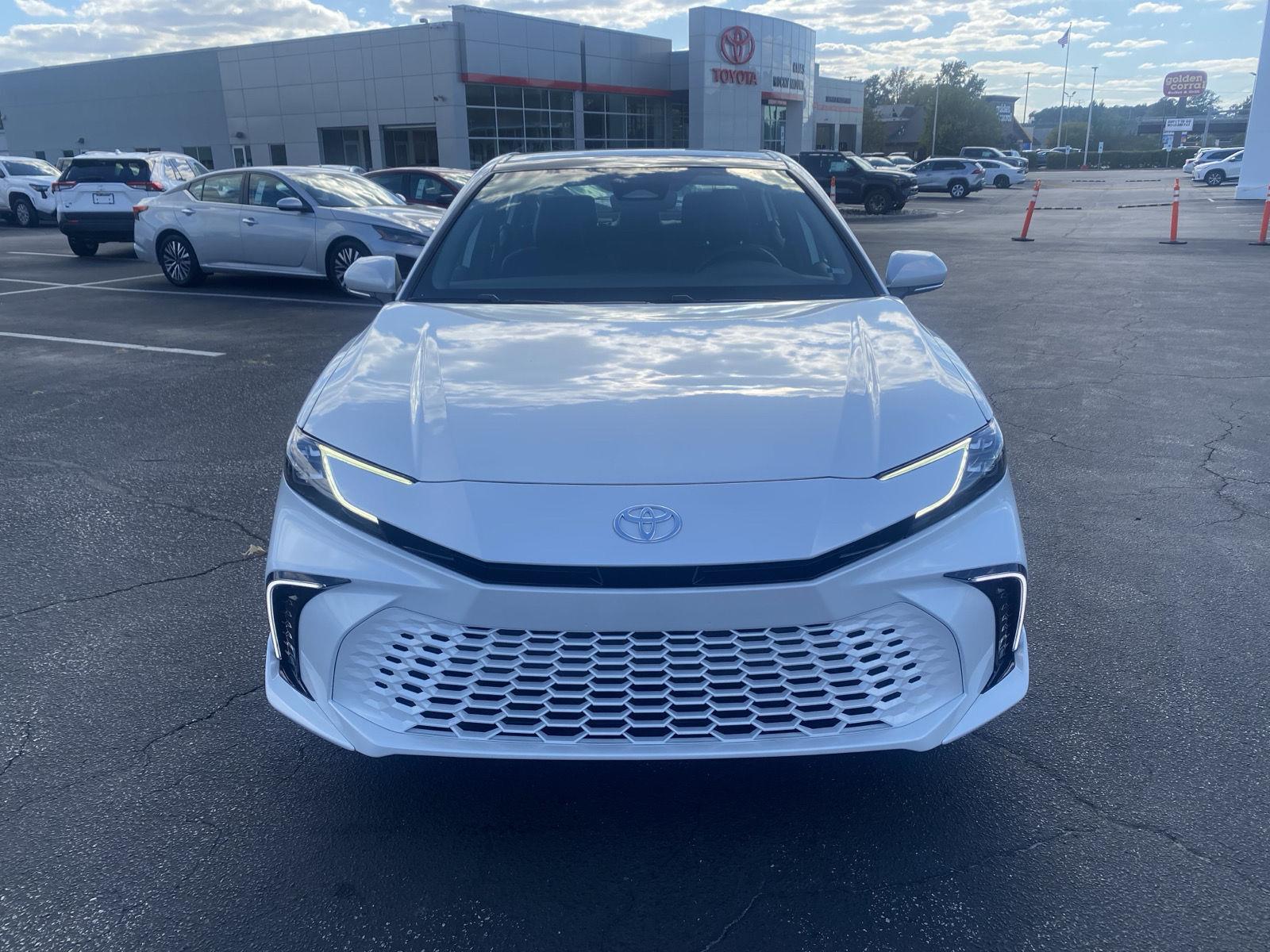 2025 Toyota Camry XSE photo 2