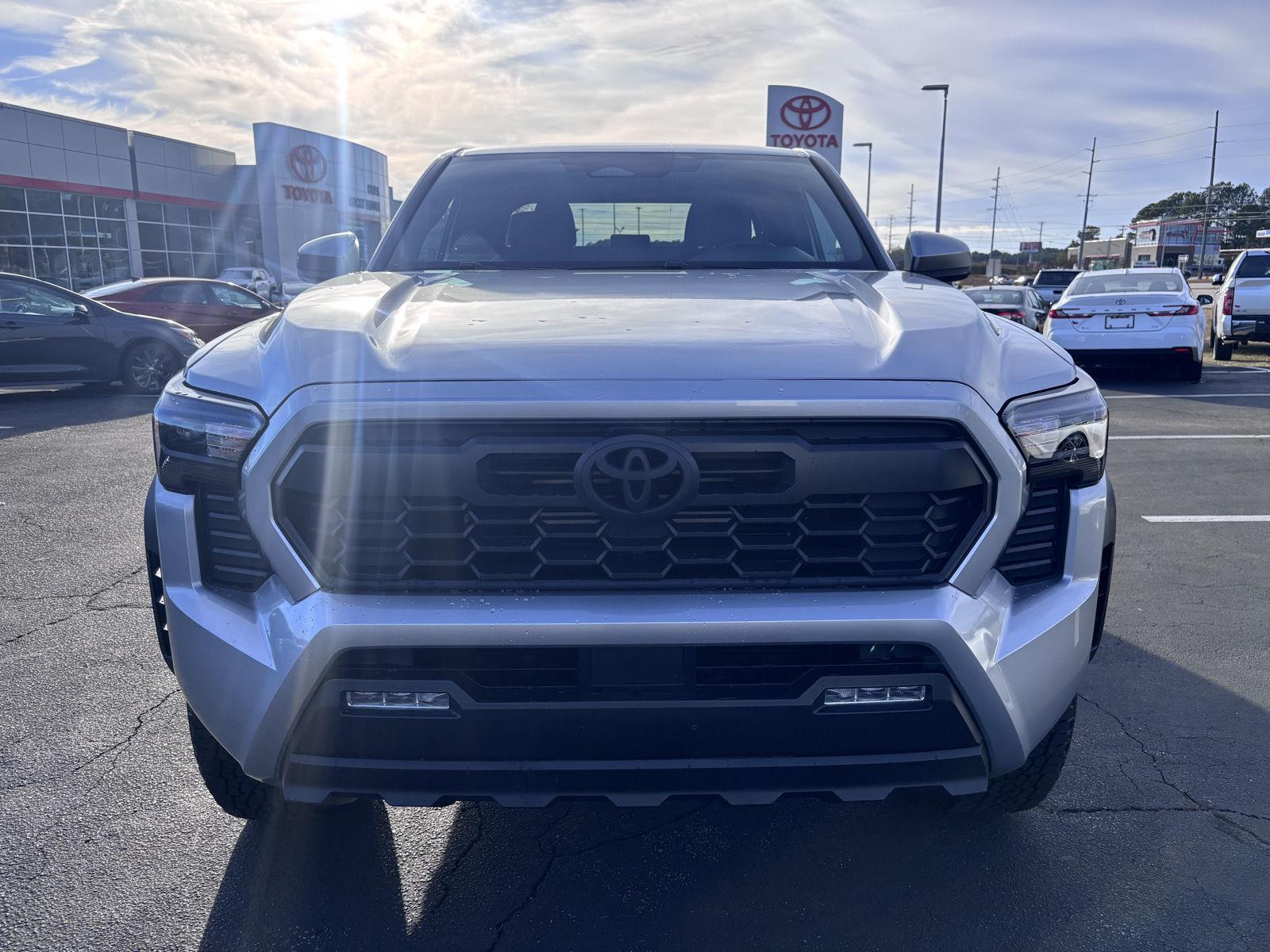 2024 Toyota Tacoma TRD Double Cab photo 2