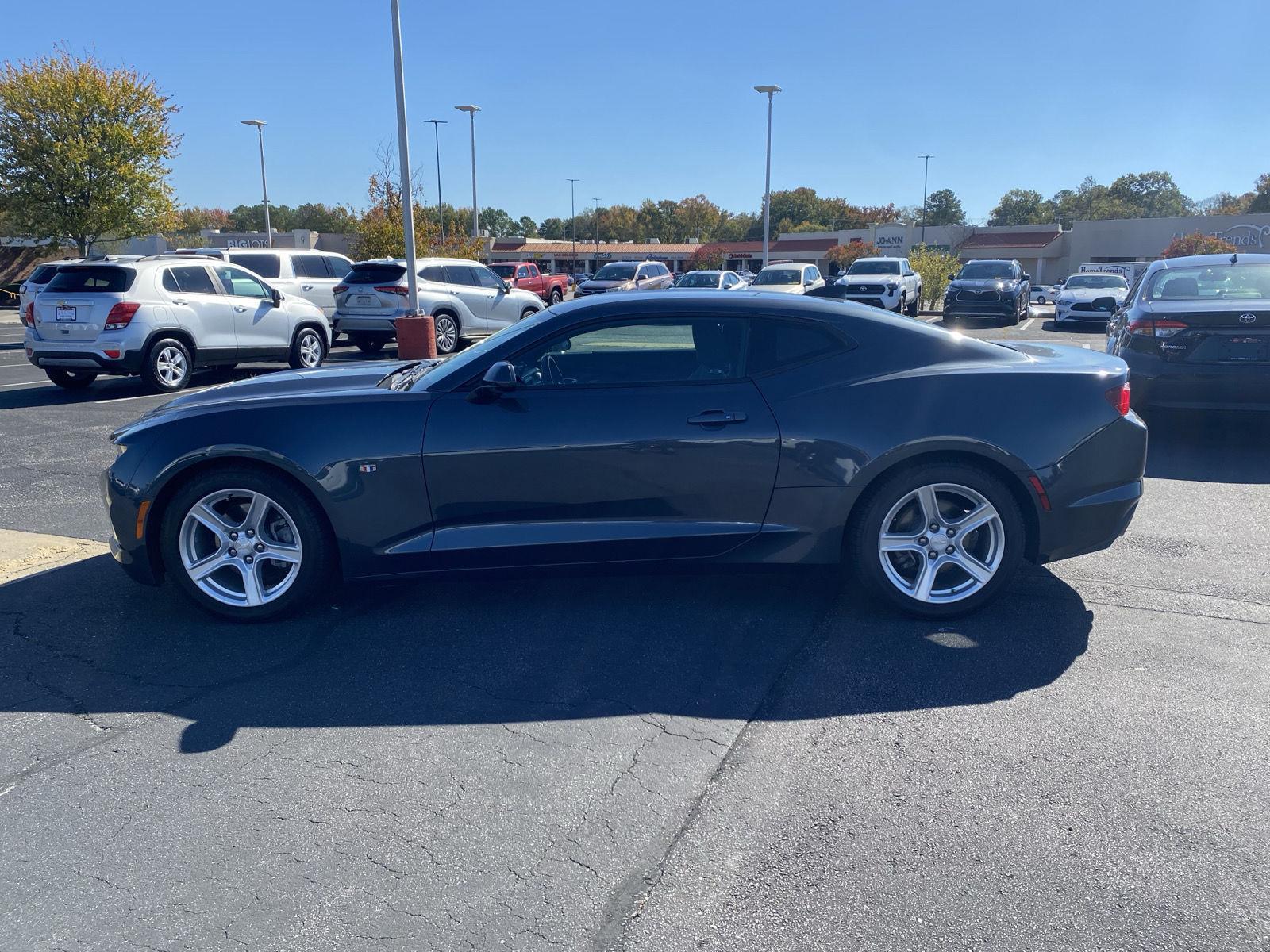 2021 Chevrolet Camaro 1LT photo 4