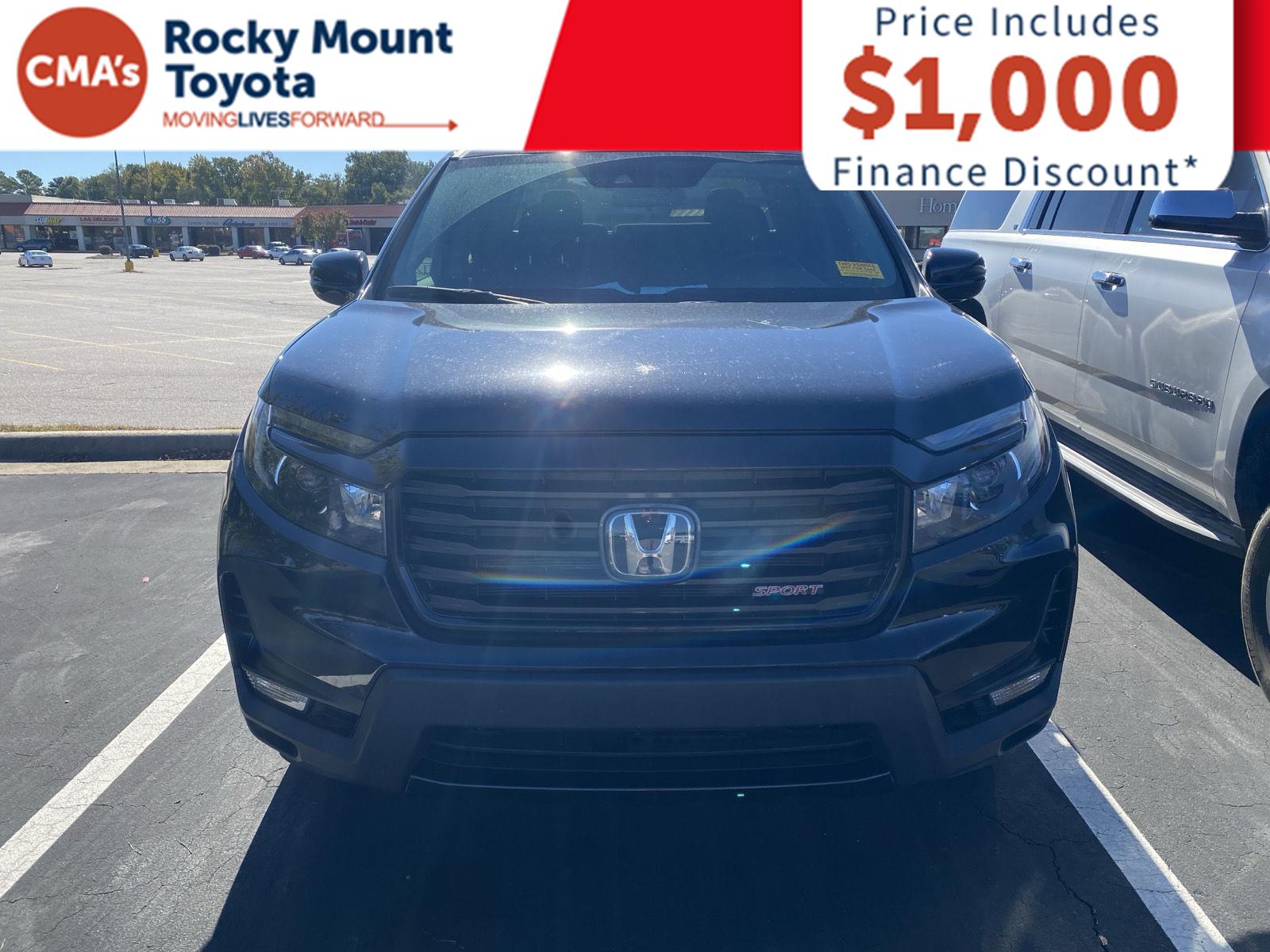 2023 Honda Ridgeline Sport photo 2