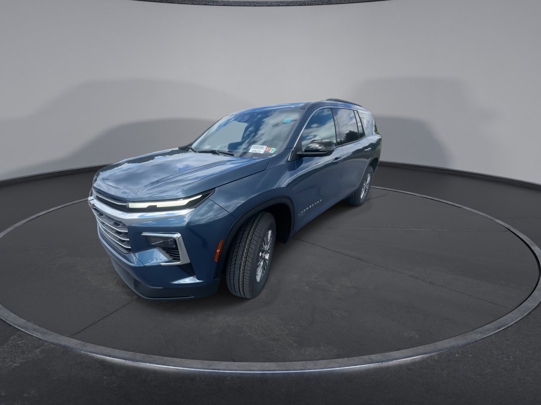 2026 Chevrolet Traverse 2LT photo 3