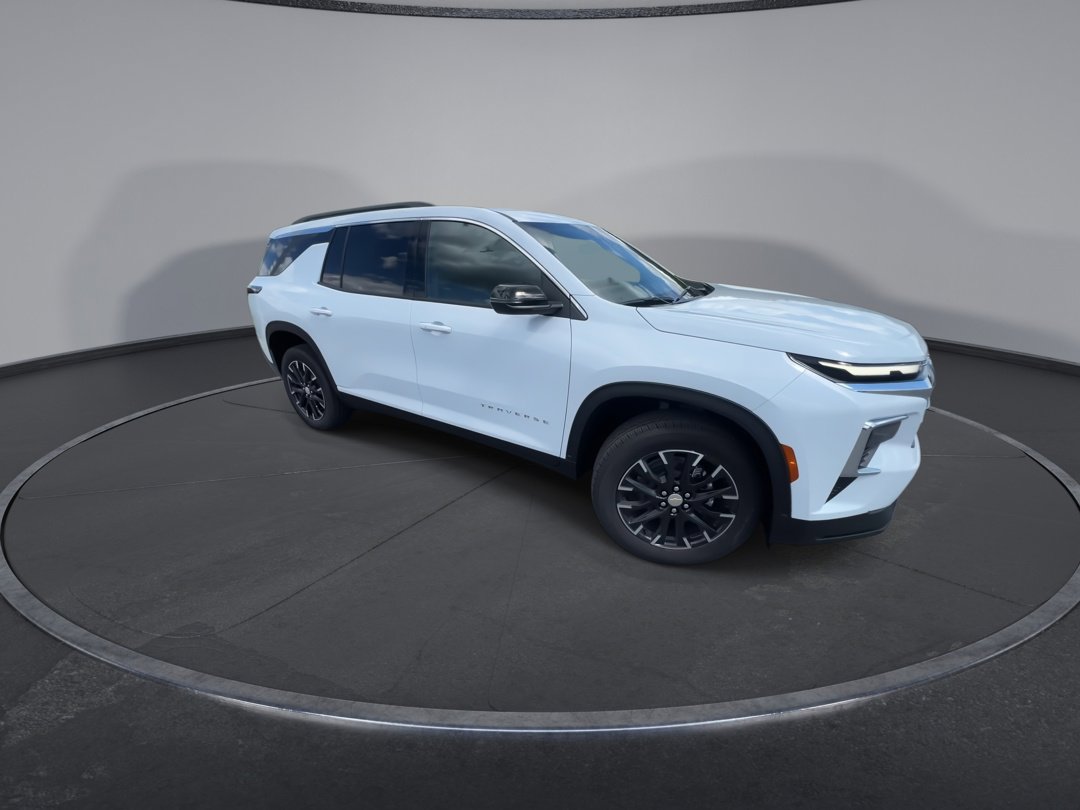 2026 Chevrolet Traverse 2LT photo 2