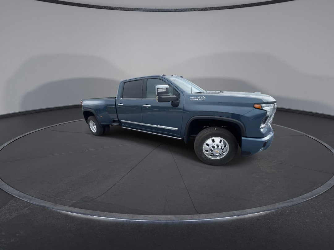 2026 Chevrolet Silverado 3500HD High Country photo 2