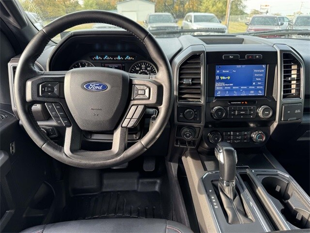 2019 Ford F-150 XLT photo 2