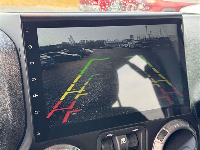 2017 Jeep Wrangler Unlimited Sport photo 4