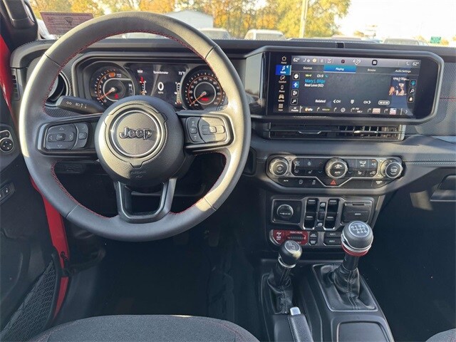 2024 Jeep Wrangler Rubicon photo 2