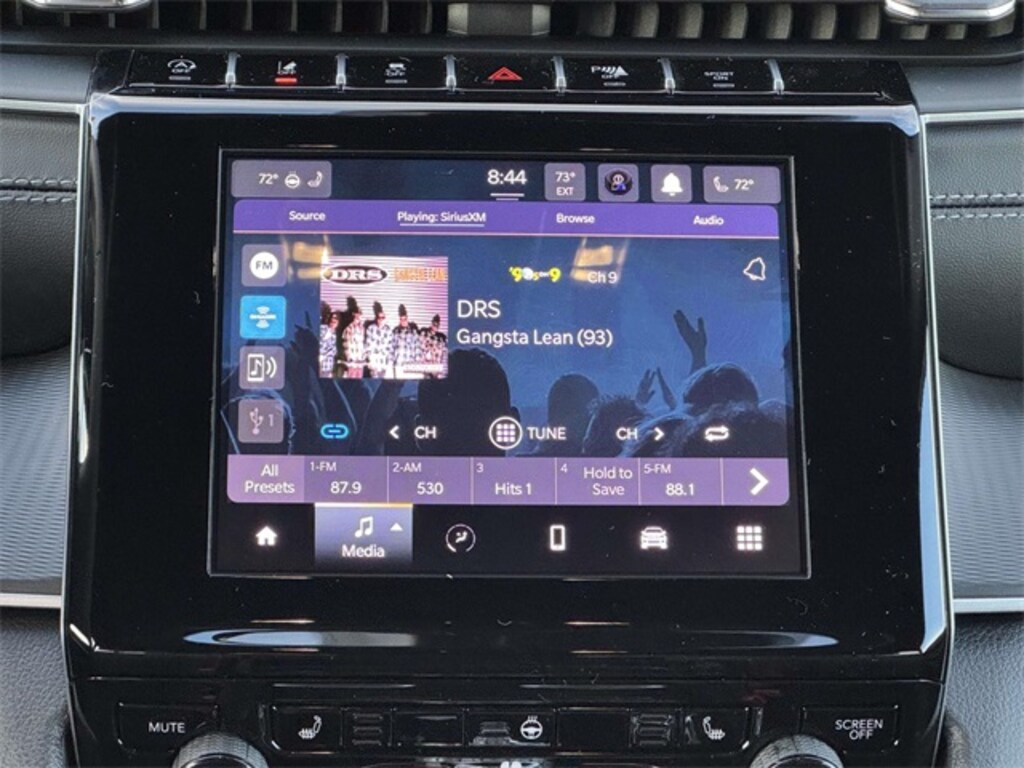 New 2025 Jeep Grand Cherokee L Laredo SUV