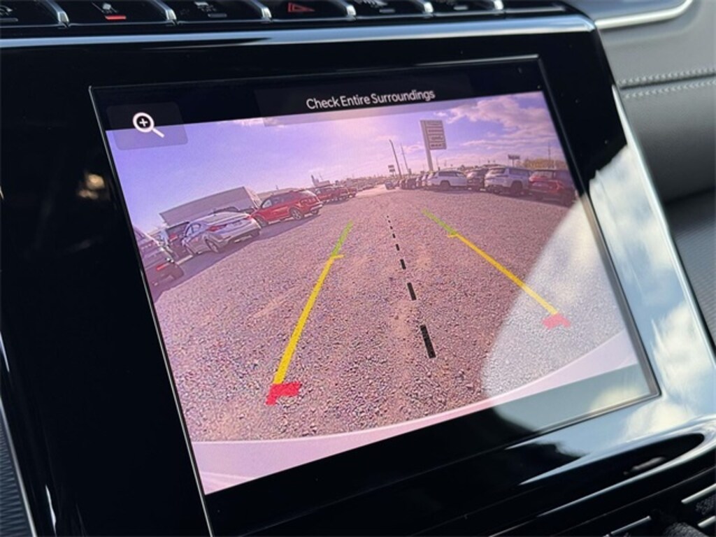 New 2025 Jeep Grand Cherokee Laredo SUV