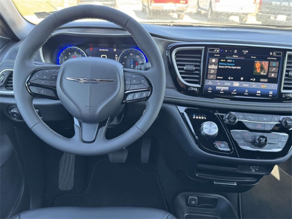 New 2026 Chrysler Pacifica Select Van Passenger Van