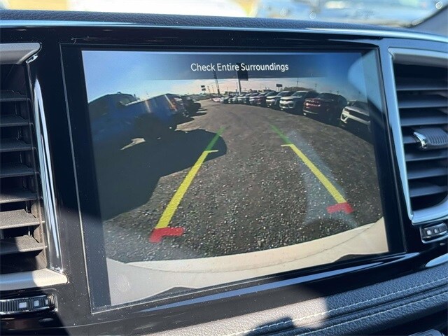 2026 Chrysler Pacifica photo 4