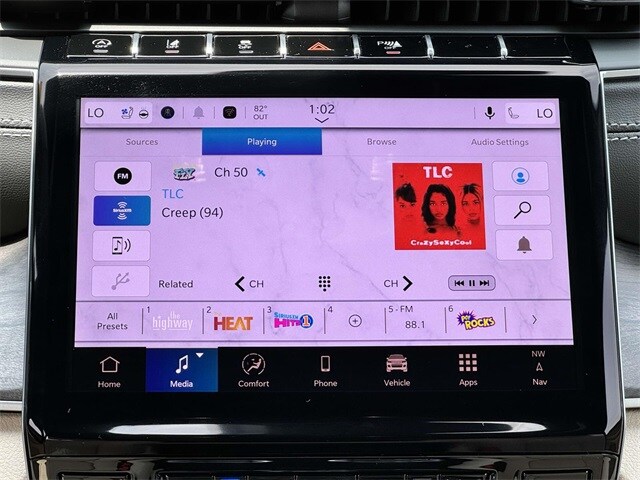 2025 Jeep Grand Cherokee Limited photo 3