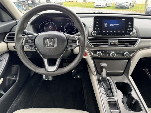 2018 Honda Accord LX photo 2