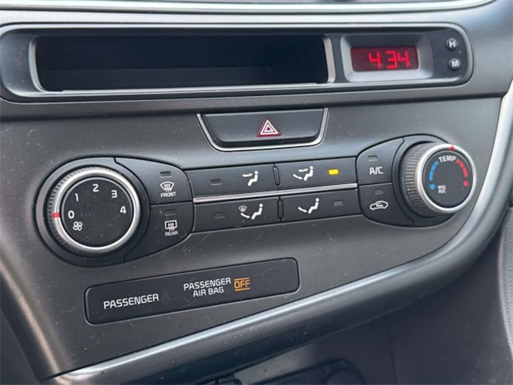 Used 2015 Kia Optima LX Sedan