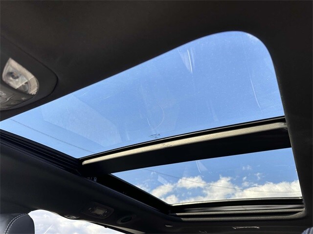 2025 Chrysler Pacifica Limited photo 3