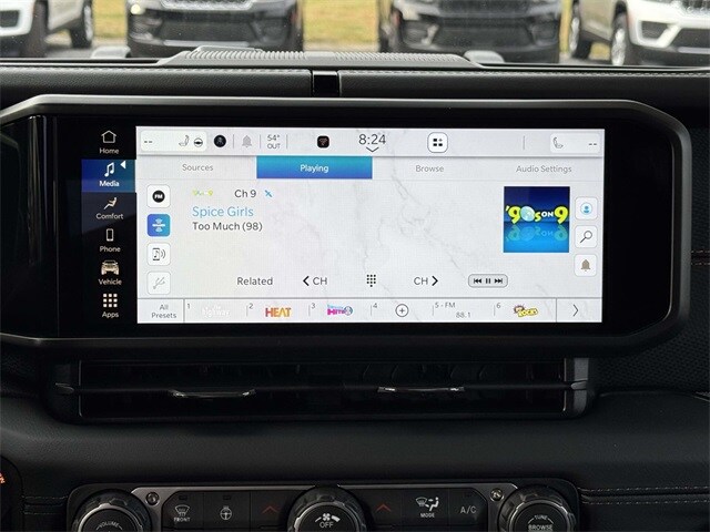 2026 Jeep Gladiator Mojave photo 3