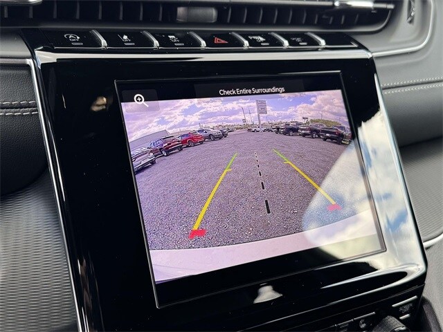 2025 Jeep Grand Cherokee Laredo photo 4