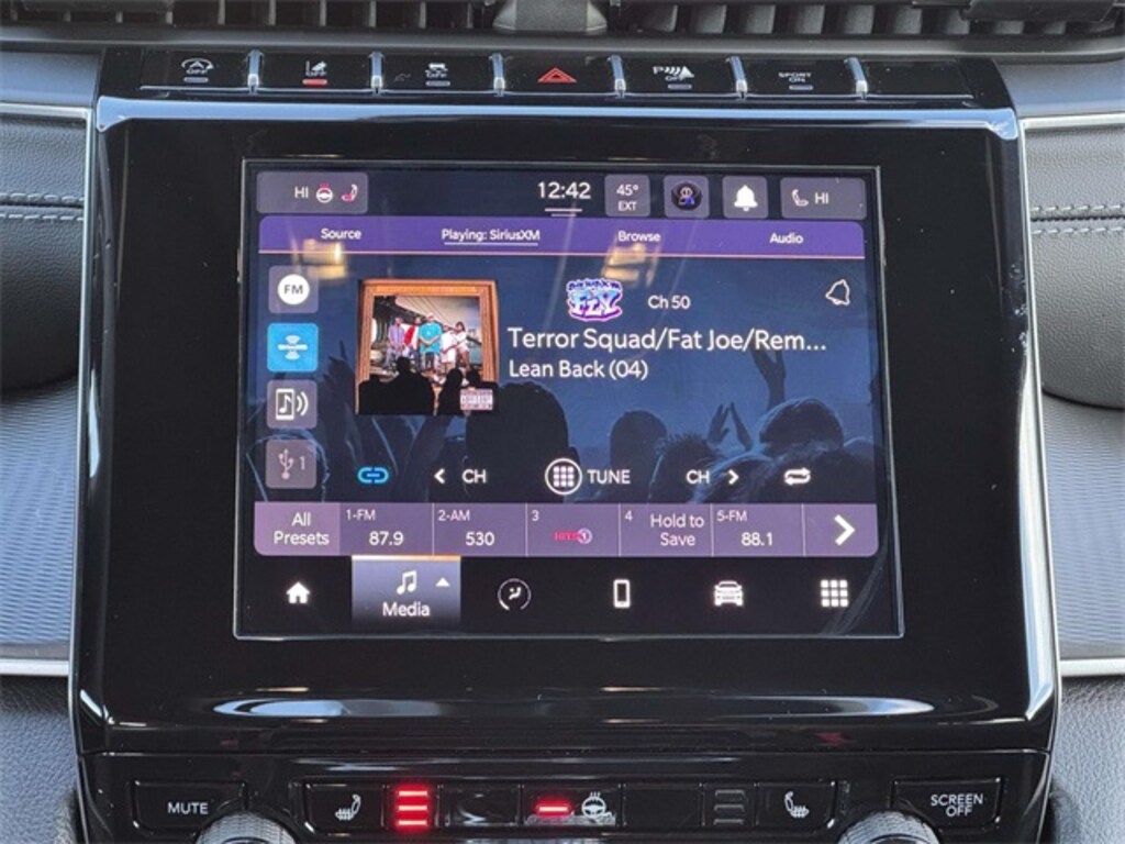 New 2025 Jeep Grand Cherokee Laredo SUV