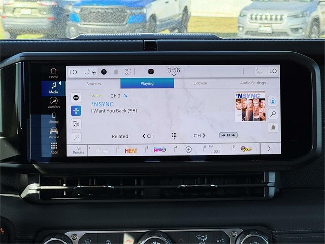 2025 Jeep Gladiator Rubicon photo 3