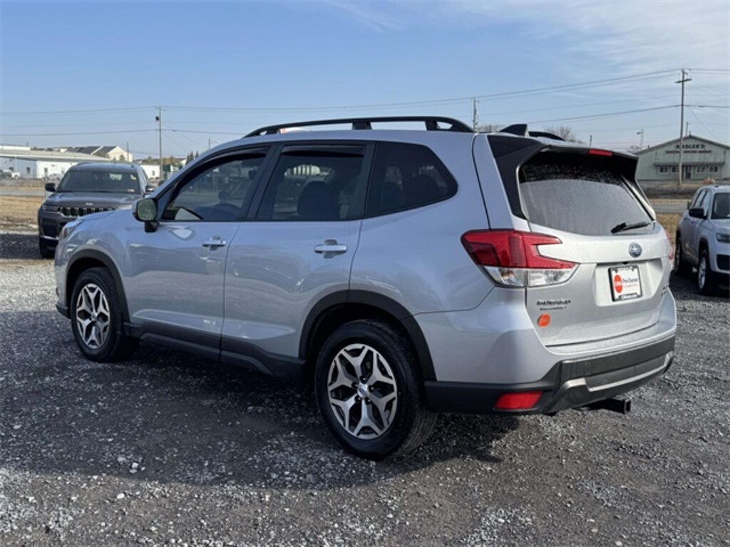 Used 2024 Subaru Forester Premium SUV