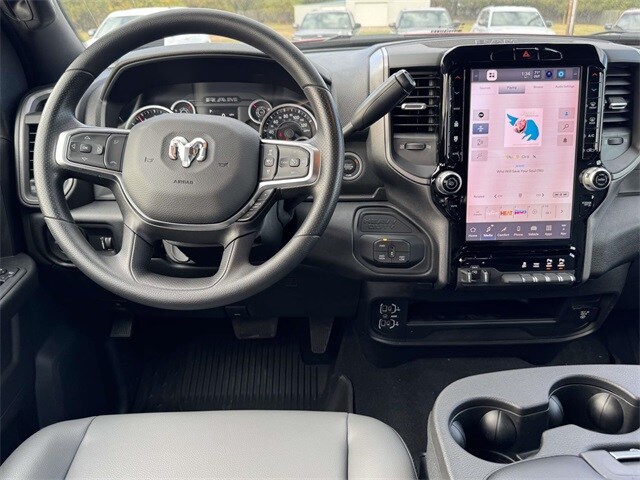 2025 Ram 2500 Tradesman photo 2