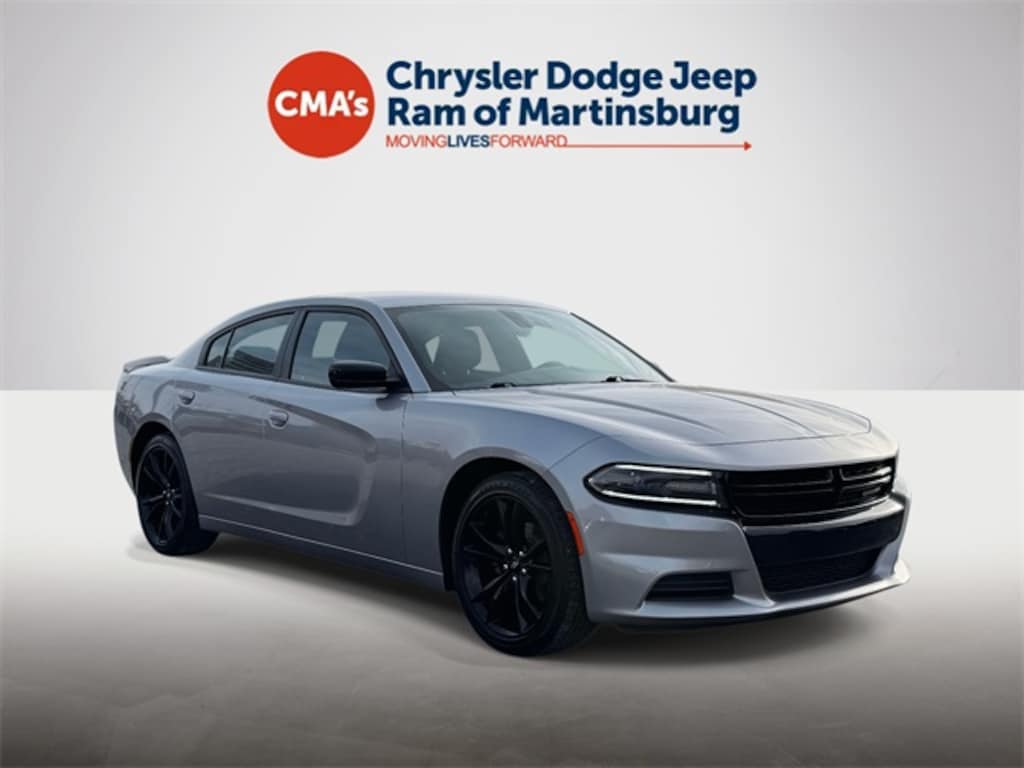 Used 2018 Dodge Charger SXT Sedan
