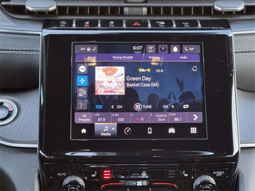 New 2025 Jeep Grand Cherokee Laredo SUV