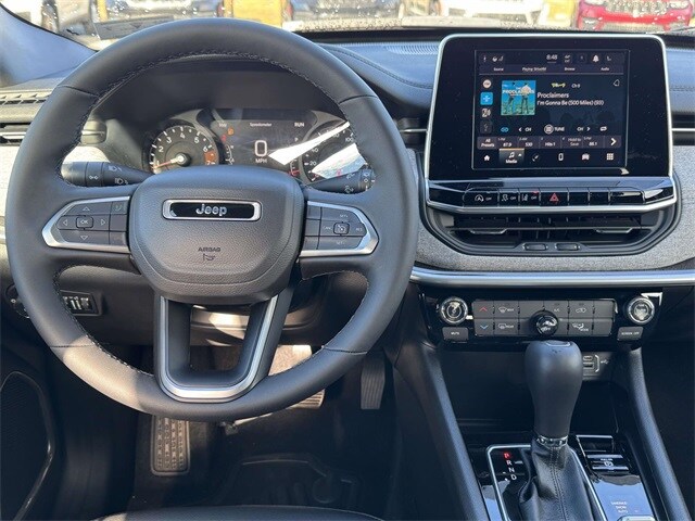 2026 Jeep Compass Latitude photo 2